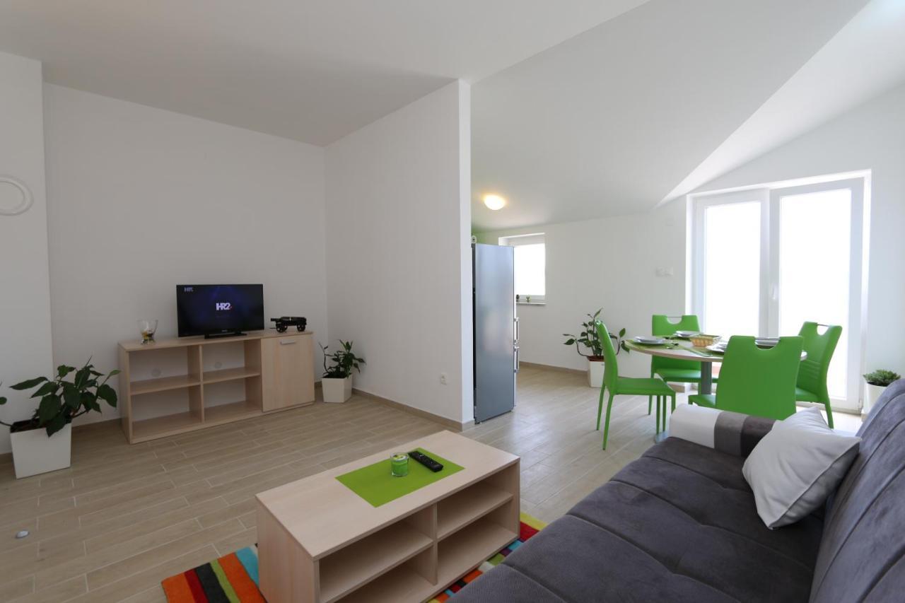 Apartments Sucic Iva I Tea Soline  Buitenkant foto