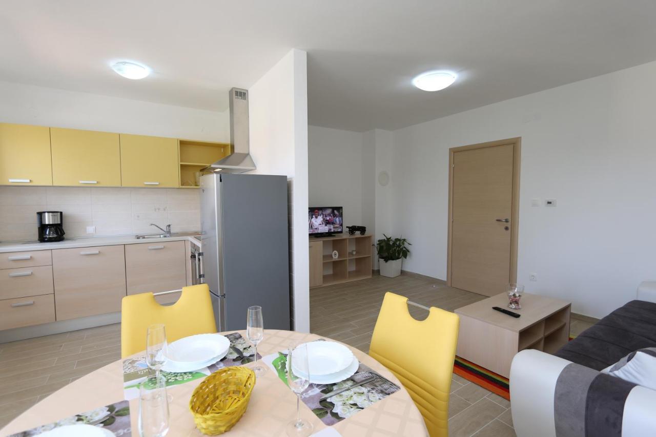 Apartments Sucic Iva I Tea Soline  Buitenkant foto
