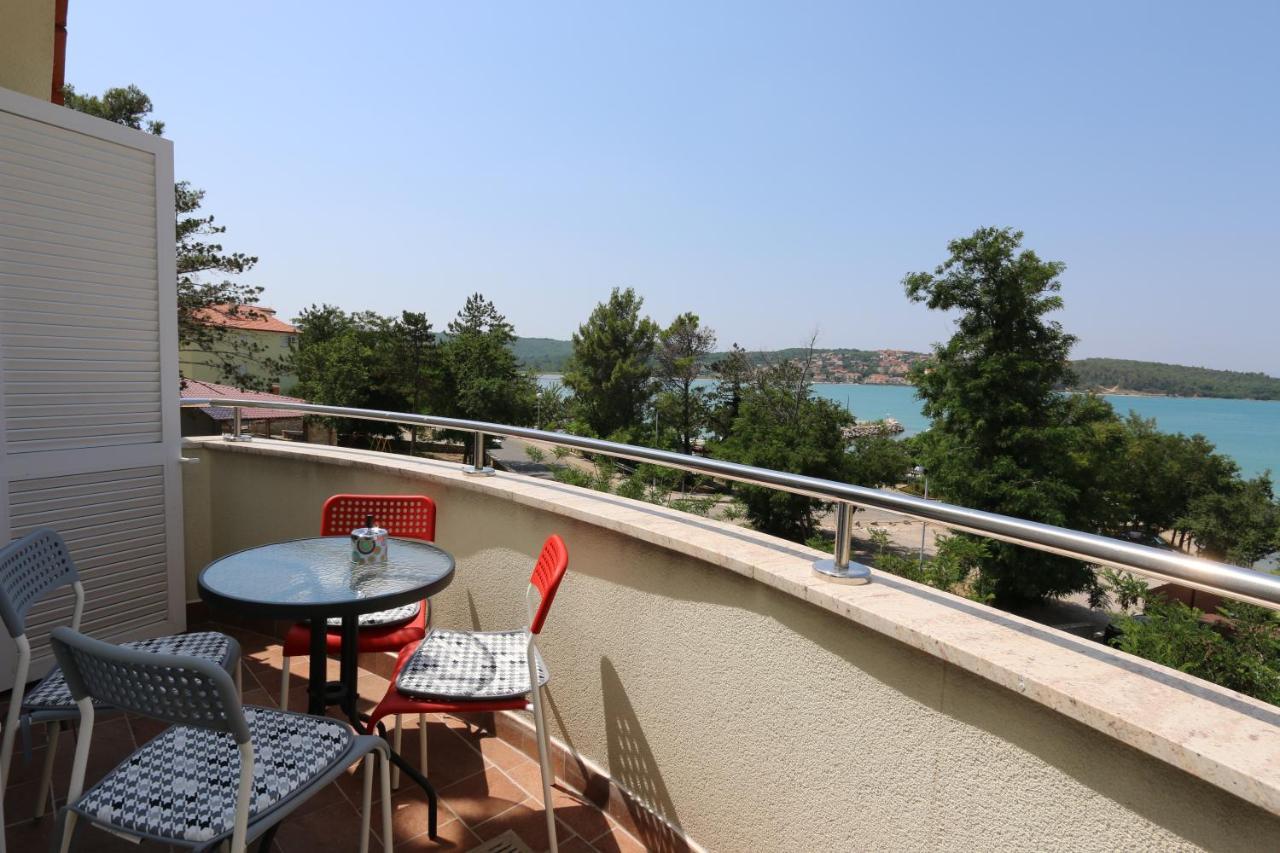 Apartments Sucic Iva I Tea Soline  Buitenkant foto